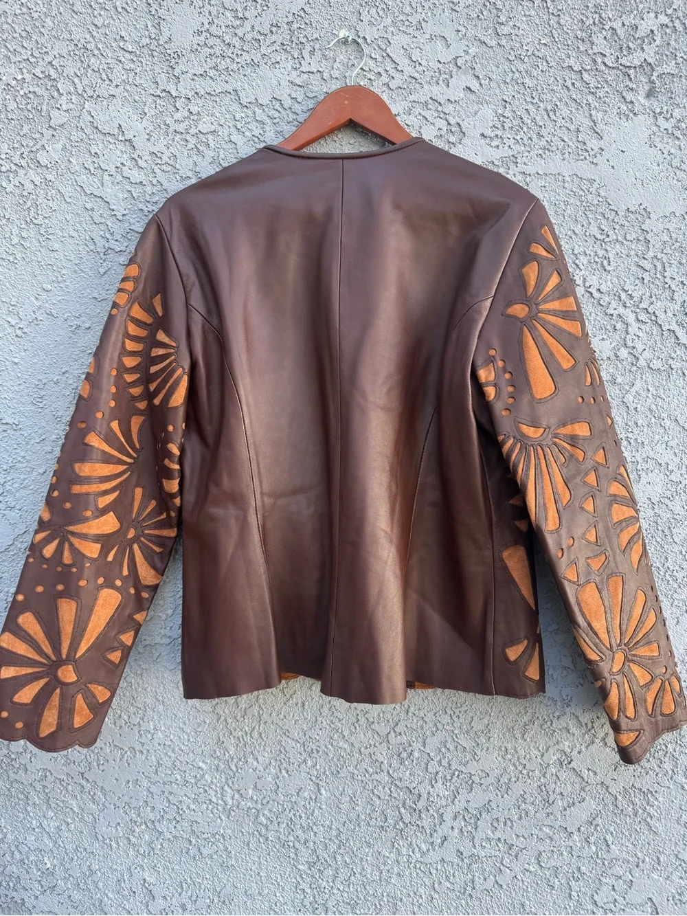 Vintage Chico's Genuine Leather Laser Cutout Jacket Brown - Size 2 (L) - Picture 5 of 11